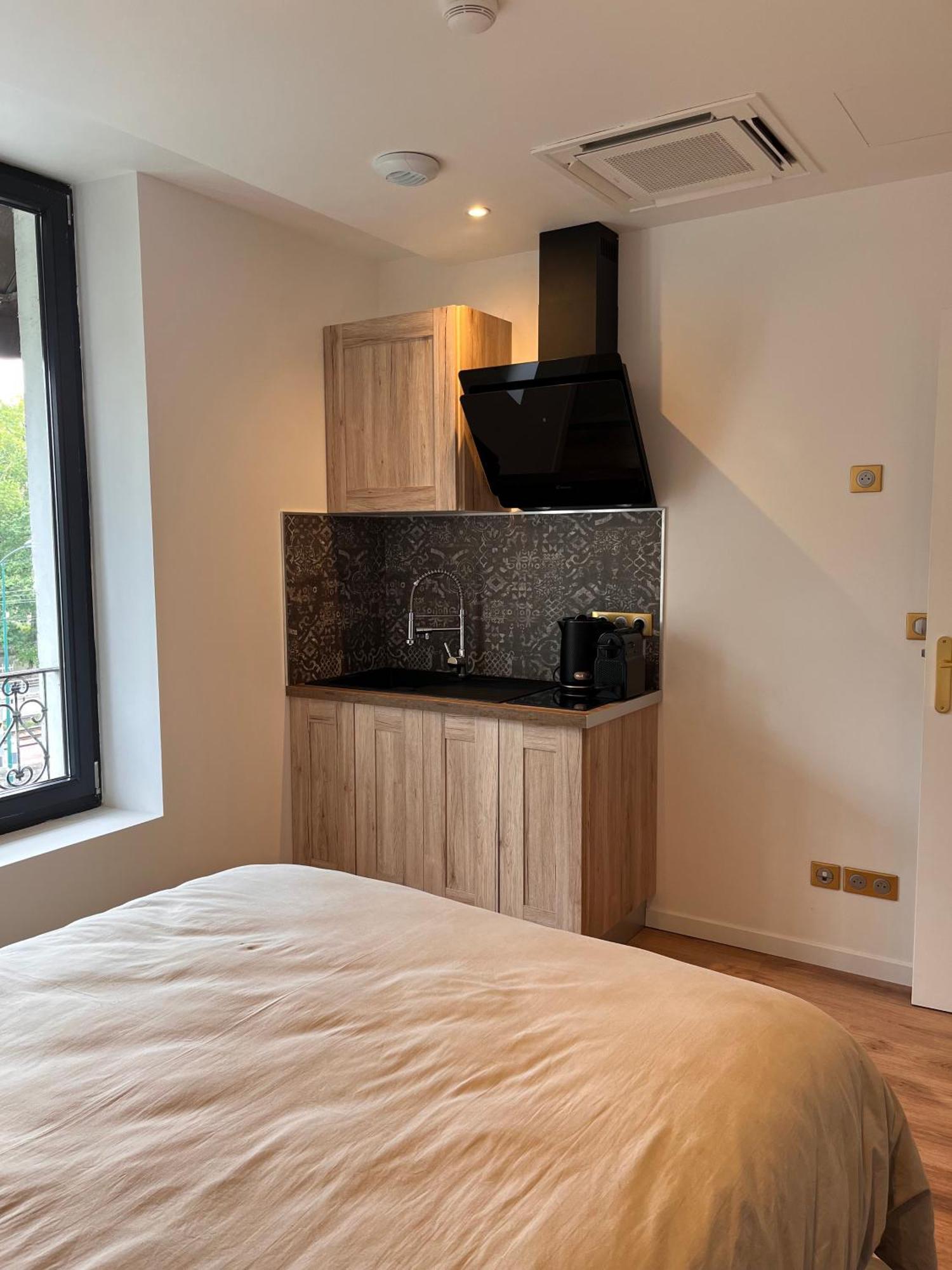 Hdg Hotel Gare De L'Isle Adam Appart'S Hotel Parmain 外观 照片
