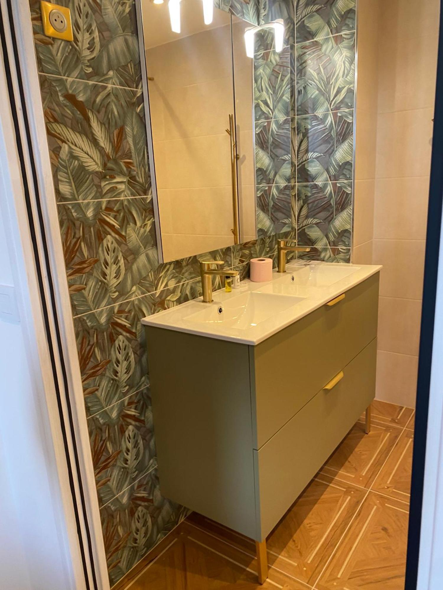 Hdg Hotel Gare De L'Isle Adam Appart'S Hotel Parmain 外观 照片