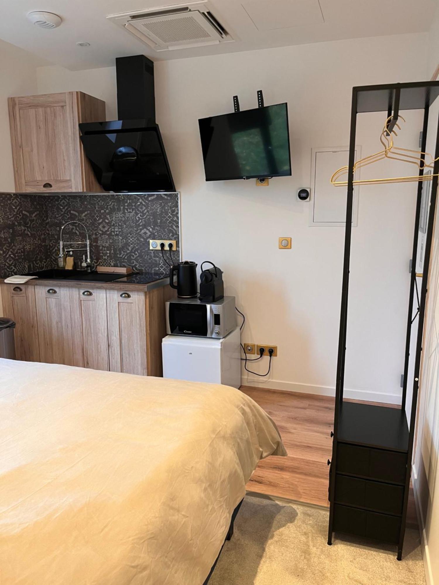 Hdg Hotel Gare De L'Isle Adam Appart'S Hotel Parmain 外观 照片