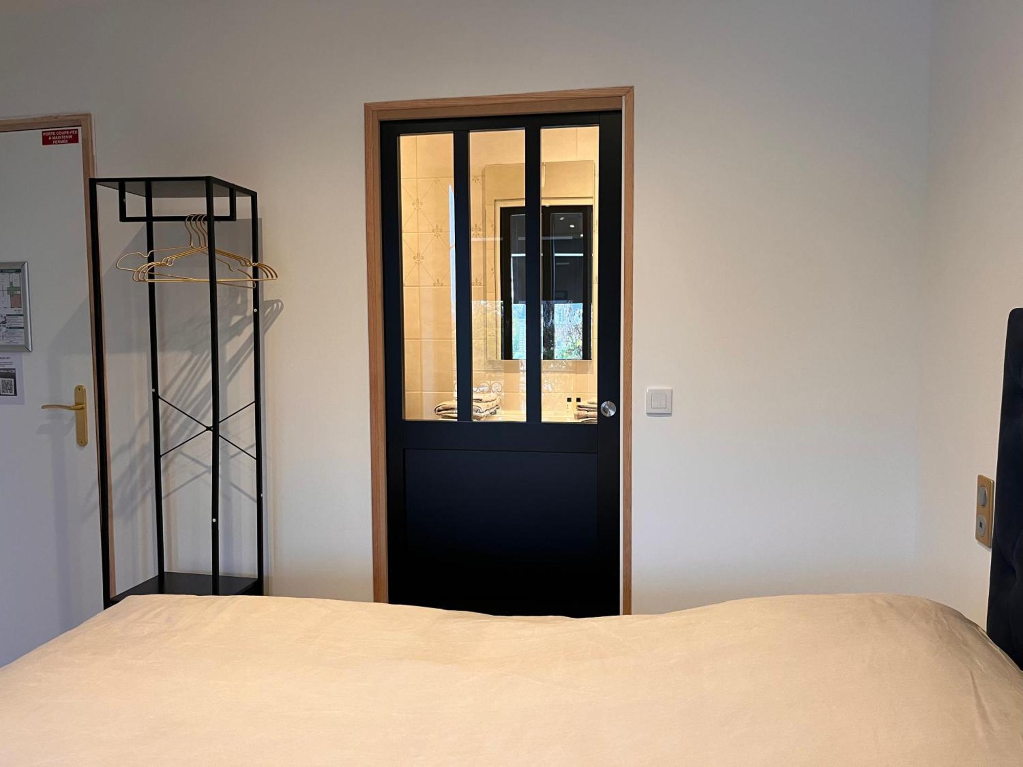 Hdg Hotel Gare De L'Isle Adam Appart'S Hotel Parmain 外观 照片